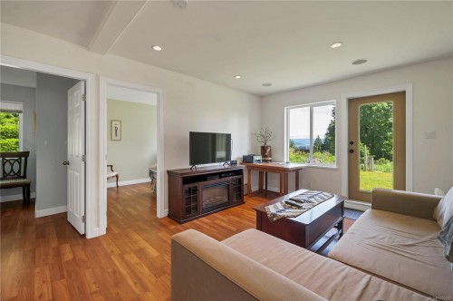620 Valpy Rd, Quadra Island, BC 