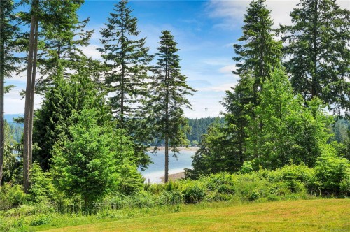 620 Valpy Rd, Quadra Island, BC 