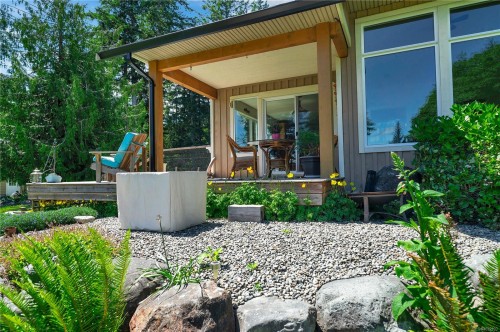 620 Valpy Rd, Quadra Island, BC 
