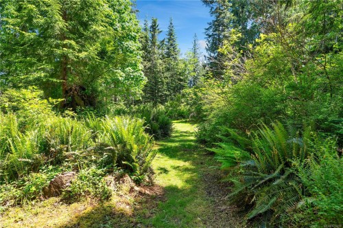 620 Valpy Rd, Quadra Island, BC 