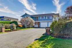 174 Cilaire Dr Nanaimo, BC V9S 3E3