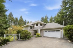 2416 Nanoose Rd Nanoose Bay, BC V9P 9E6