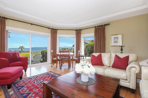 450 Judges Row, Qualicum Beach, BC 