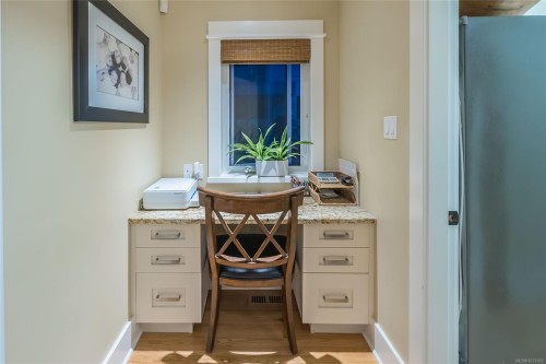 450 Judges Row, Qualicum Beach, BC 