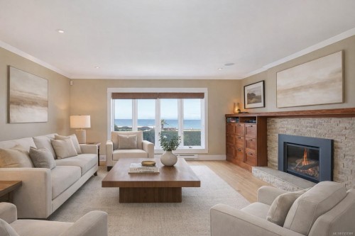 450 Judges Row, Qualicum Beach, BC 
