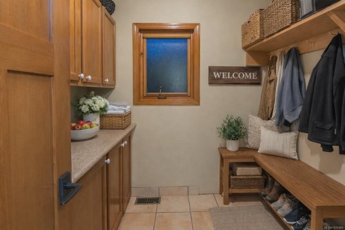 450 Judges Row, Qualicum Beach, BC 