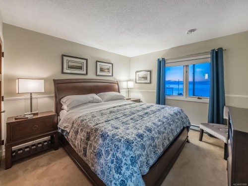 450 Judges Row, Qualicum Beach, BC 