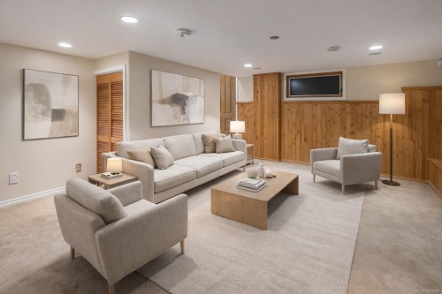 450 Judges Row, Qualicum Beach, BC 