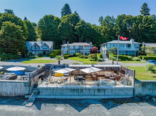 450 Judges Row, Qualicum Beach, BC 