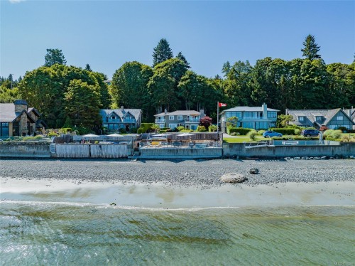 450 Judges Row, Qualicum Beach, BC 