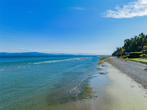 450 Judges Row, Qualicum Beach, BC 