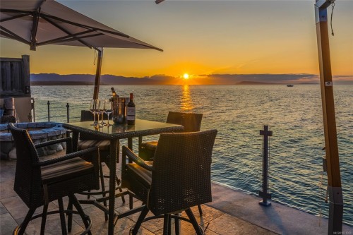 450 Judges Row, Qualicum Beach, BC 