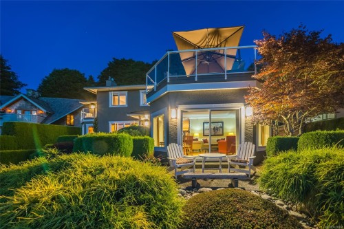 450 Judges Row, Qualicum Beach, BC 