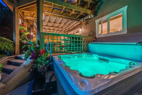 450 Judges Row, Qualicum Beach, BC 