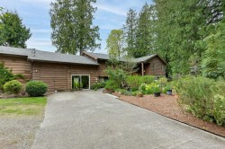 9236 Pinetree Rd North Saanich, BC V8L 3W2