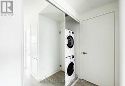 3305 - 82 DALHOUSIE STREET  Toronto, ON M5B 0C5