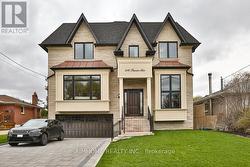 212 SUSSEX AVENUE Richmond Hill, ON L4C 2G2
