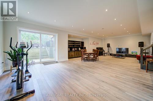 212 Sussex Avenue, Richmond Hill, ON - Indoor