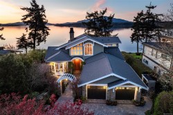 9752 Glynnwood Park Rd North Saanich, BC V8L 5H4