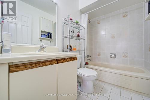 306 Essex Avenue, Richmond Hill, ON - Indoor Photo Showing Bathroom