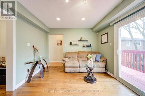 306 Essex Avenue, Richmond Hill, ON - Indoor Photo Showing Other Room