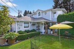 2852 Santana Dr Langford, BC V9B 5B2