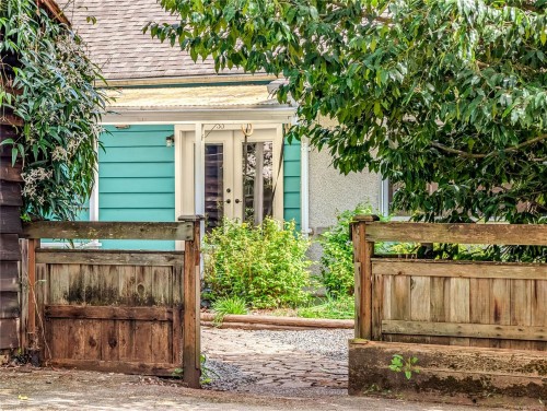 255 White Rd, Duncan, BC 