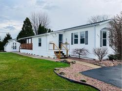 163 Regency Drive Chatham, ON N7L 5J7