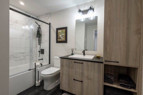 Bathroom - 208-3500 Boul. St-Elzear O., Laval (Chomedey), QC - Indoor Photo Showing Bathroom
