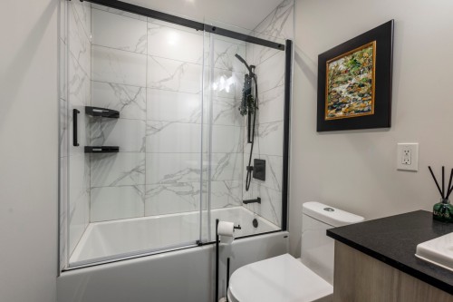 Bathroom - 208-3500 Boul. St-Elzear O., Laval (Chomedey), QC - Indoor Photo Showing Bathroom