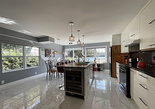 Cuisine - 228 129E Avenue, Saint-Hippolyte, QC - Indoor Photo Showing Kitchen With Upgraded Kitchen