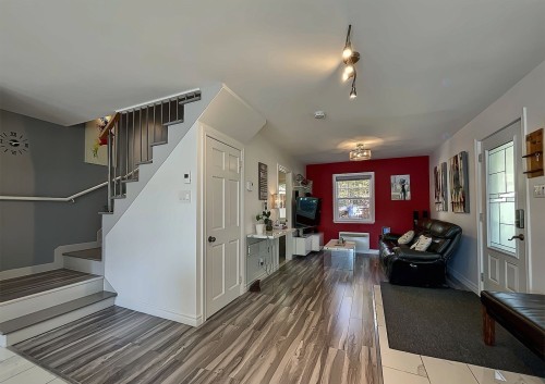 Vue d'ensemble - 228 129E Avenue, Saint-Hippolyte, QC - Indoor Photo Showing Other Room