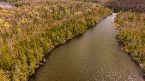 Bord de l'eau - 255E Avenue, Saint-Hippolyte, QC 
