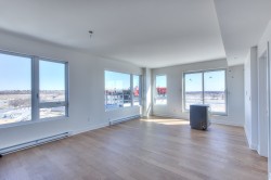 802-425 Boul. des Anciens-Combattants Sainte-Anne-De-Bellevue, QC H9X 0B9