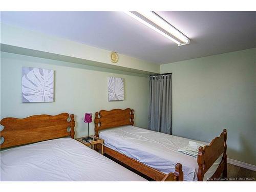 19 Coventry Cres, Fredericton, NB 