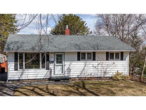 19 Coventry Cres, Fredericton, NB 