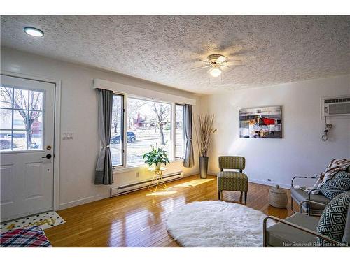 19 Coventry Cres, Fredericton, NB 