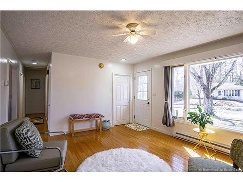 19 Coventry Cres, Fredericton, NB 