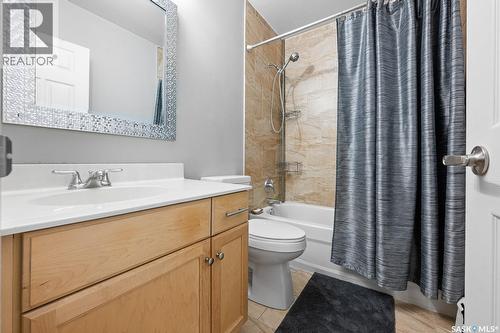 9 2320 13Th Avenue, Regina, SK - Indoor Photo Showing Bathroom