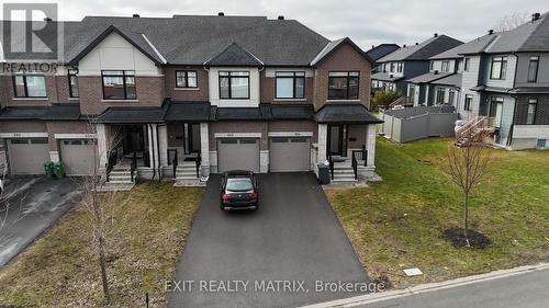 656 Putney Crescent W, Ottawa, ON - Outdoor With Facade