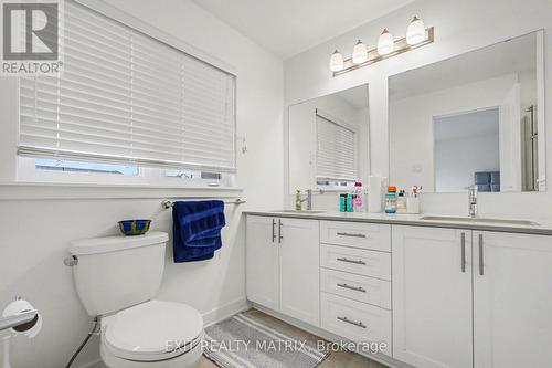 656 Putney Crescent W, Ottawa, ON - Indoor Photo Showing Bathroom