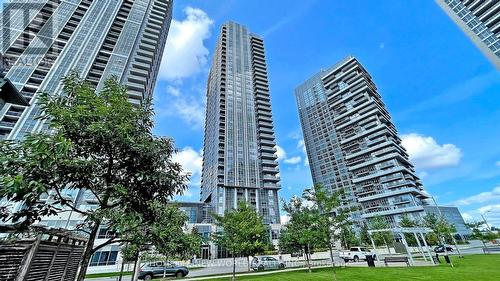 1305 - 255 VILLAGE GREEN SQUARE  Toronto, ON M1S 0L3