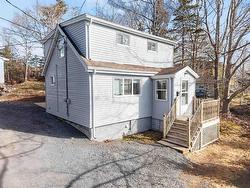 25 Mansion Avenue  Halifax, NS B3R 1C7