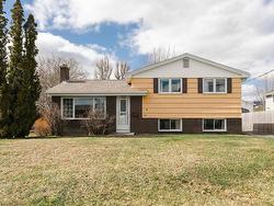 4 Shawinigan Road  Dartmouth, NS B2W 3A2