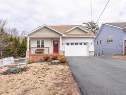 41 Wineberry Way Upper Sackville, NS B4E 0S5