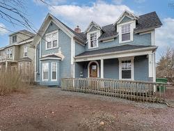 808 George Street Sydney, NS B1P 1L6