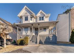 32 James Winfield Lane  Bedford, NS B4A 4C3