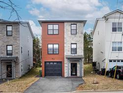 92 Puncheon Way West Bedford, NS B4B 2K9