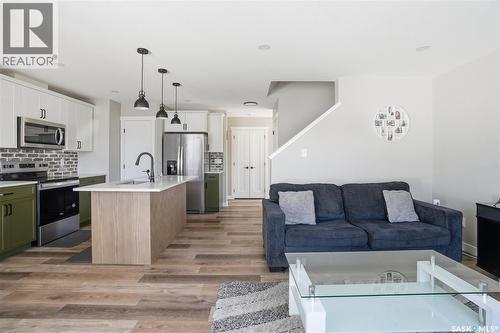 4600 Ferndale Crescent, Regina, SK - Indoor Photo Showing Kitchen With Upgraded Kitchen