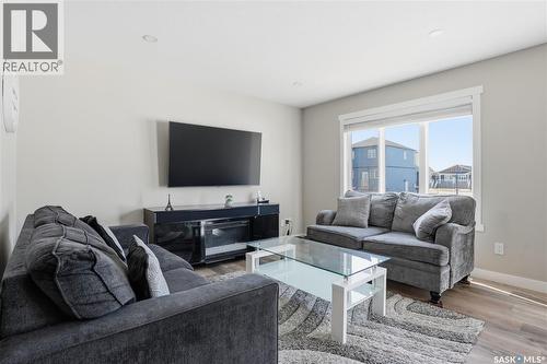 4600 Ferndale Crescent, Regina, SK - Indoor Photo Showing Living Room